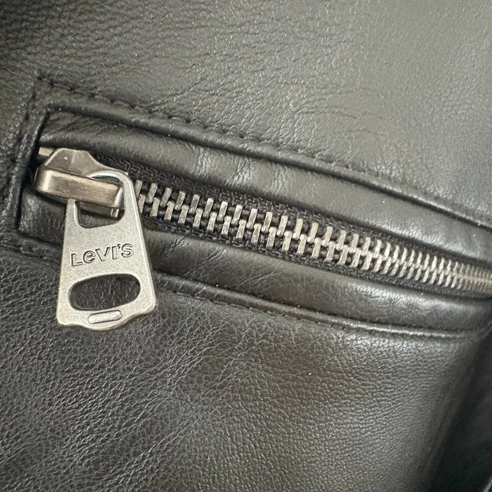 Levis this faux